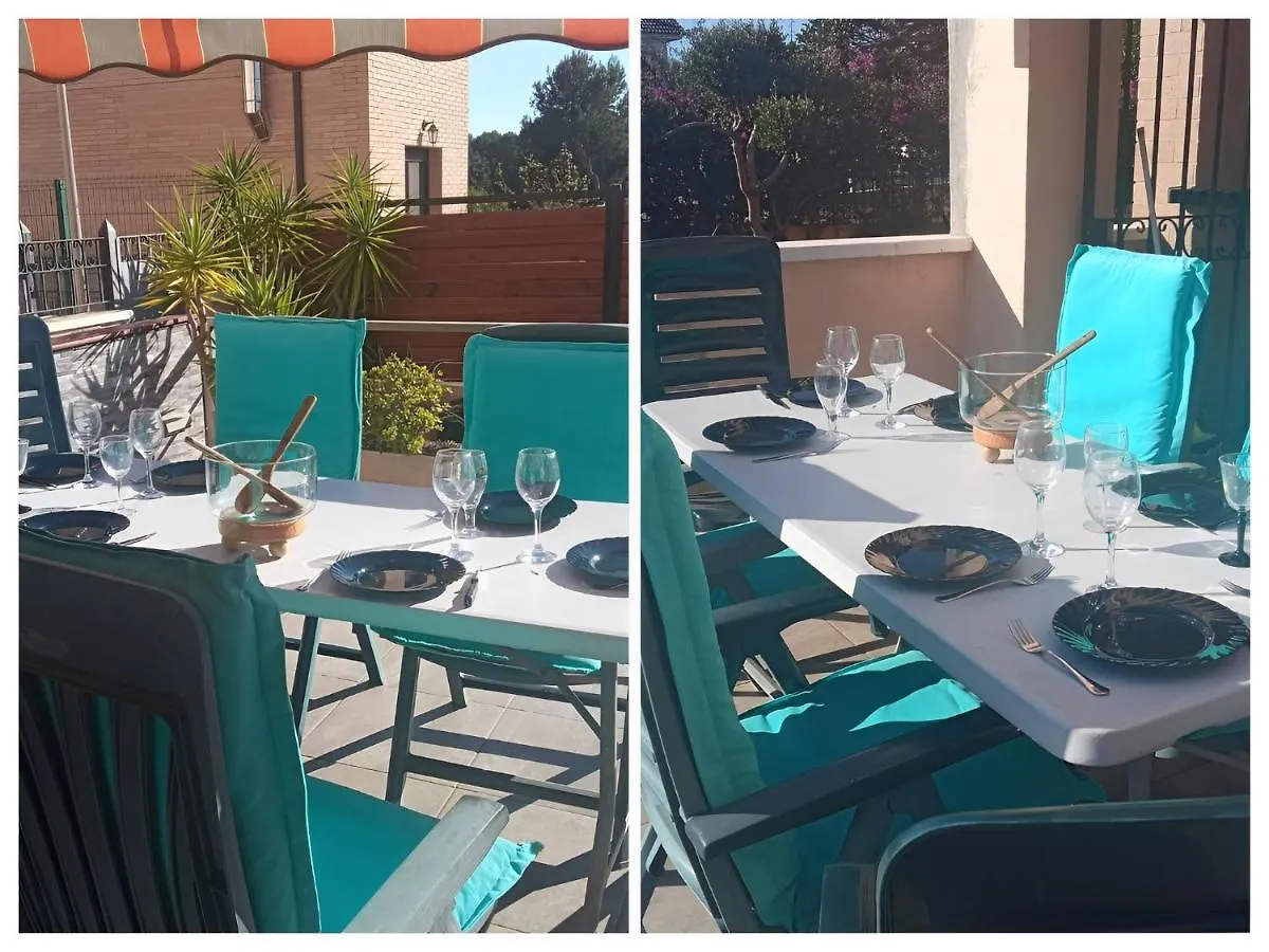 Adosado Con Jardin En Los Xalets De سالو بيت للعطل