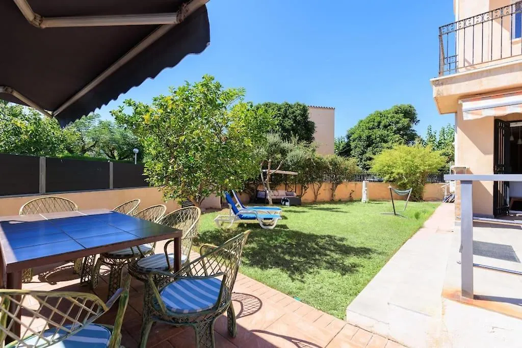 Adosado Con Jardin En Los Xalets De سالو 0*,